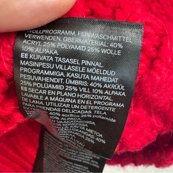 H&M eyelet knit sweater in red Size: S - Picture 3 of 5